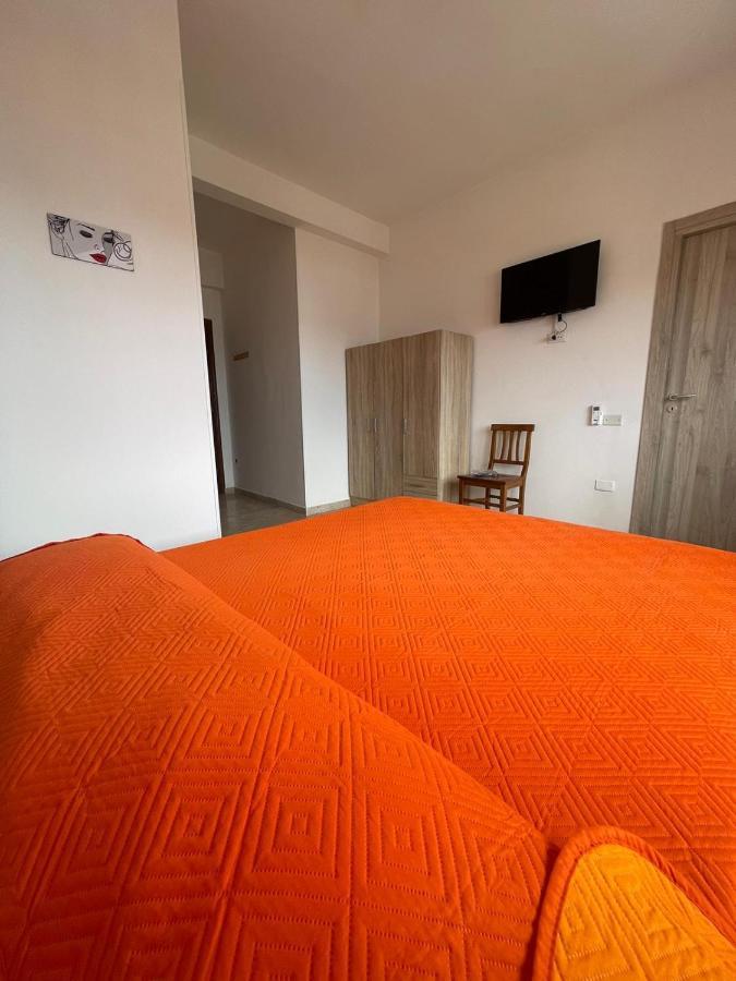 La Finestra Sul Mare B&B Crotone Esterno foto