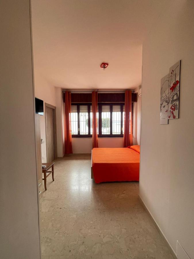 La Finestra Sul Mare B&B Crotone Esterno foto