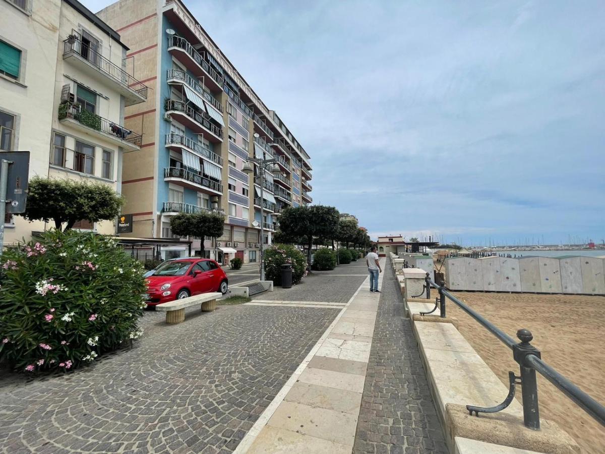La Finestra Sul Mare B&B Crotone Esterno foto