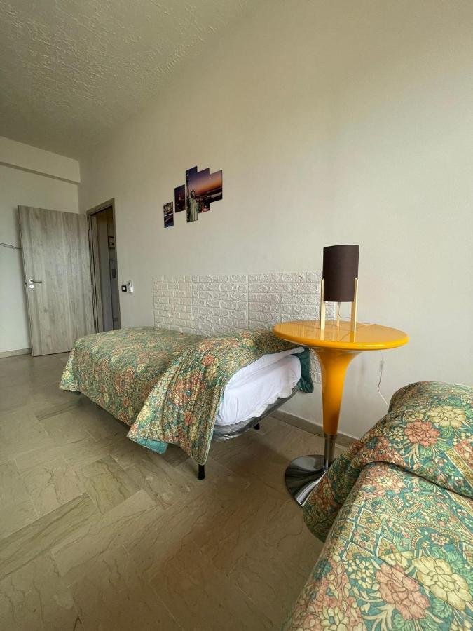 La Finestra Sul Mare B&B Crotone Esterno foto