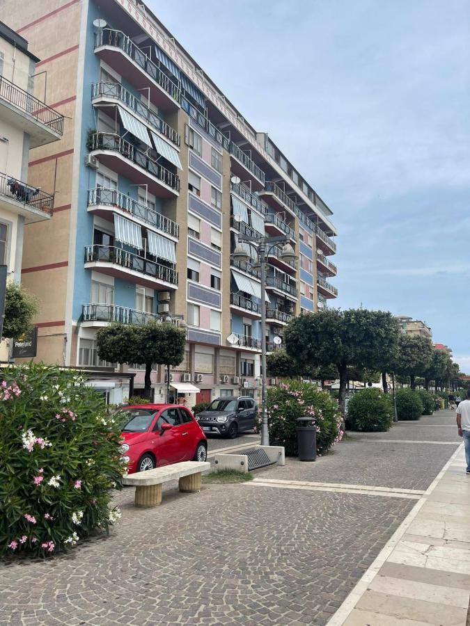 La Finestra Sul Mare B&B Crotone Esterno foto