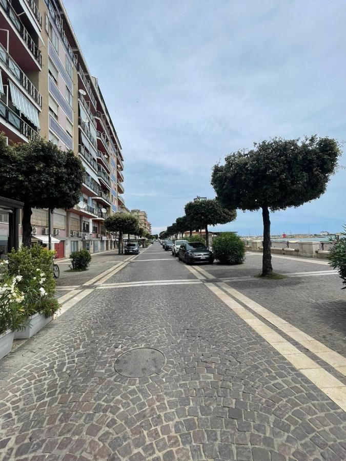 La Finestra Sul Mare B&B Crotone Esterno foto