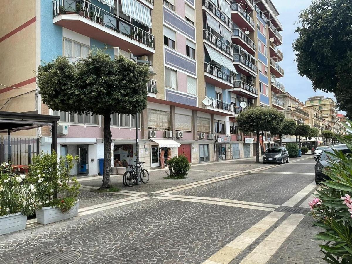 La Finestra Sul Mare B&B Crotone Esterno foto